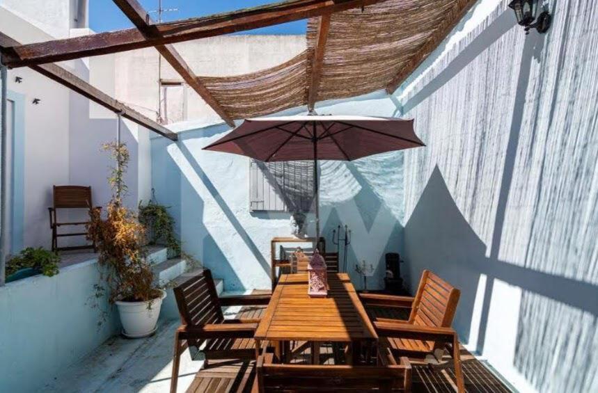 Blue Vintage House Apartment เซตุบาล ภายนอก รูปภาพ