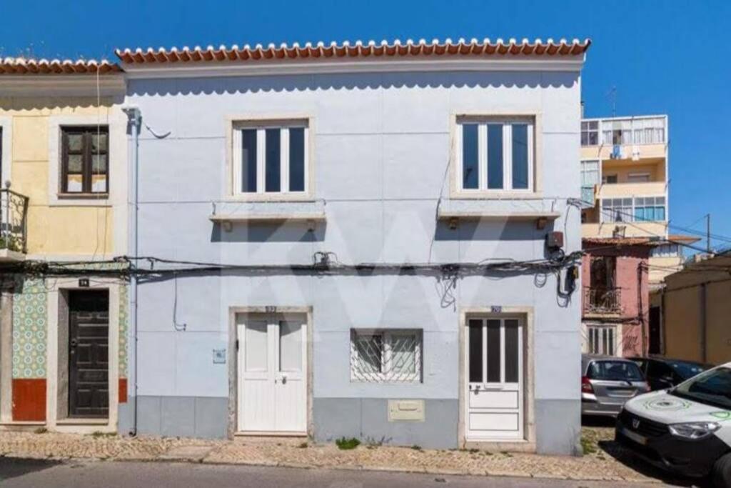 Blue Vintage House Apartment เซตุบาล ภายนอก รูปภาพ